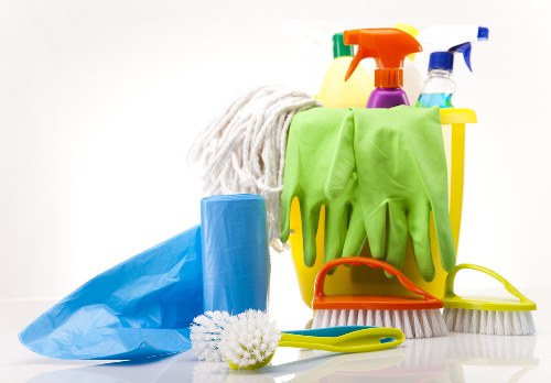 Kitchen and bathroom domestic cleaning in the E15 area